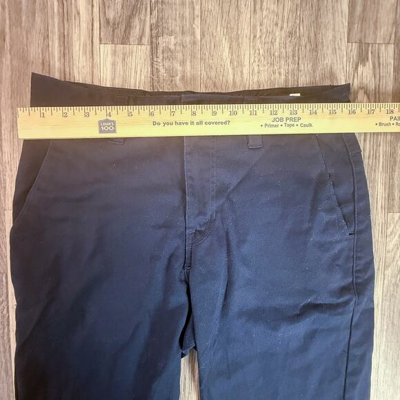 Volcom True To This Black Stretch Chino Shorts Men’s 30 (flat-front style) - Picture 5 of 6